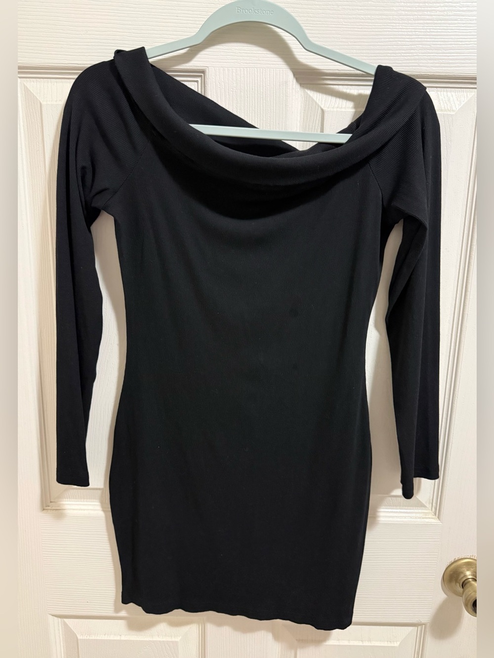 Black Off-Shoulder Long Sleeve sweater blouse